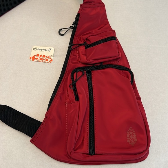 FREE PROPLE MOVEMENT RENEGADE SLING BAG RED NEW WITH TAGS - Picture 3 of 14